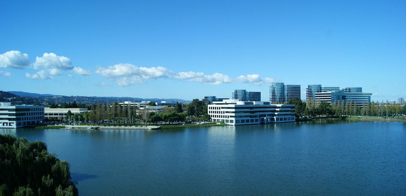 Паровоз "Оракл" мчится на восток