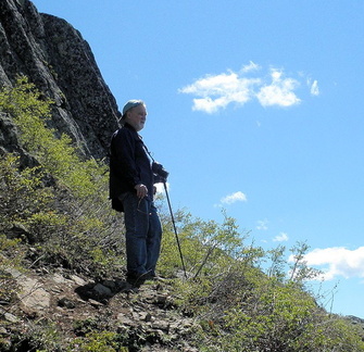 Над обрывом / Over the cliff