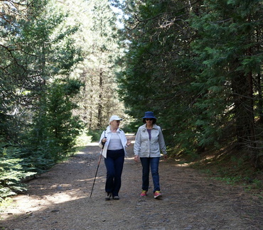 Оля и Наташа / Olya and Natasha