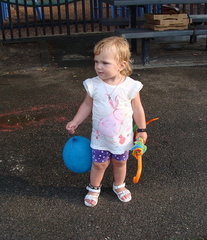 Марго, шарик и зонтик / Margo, balloon and umbrella