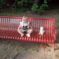 Марго и красная скамейка /  Margo and a red bench