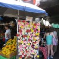 Рынок, искусственные цветы / Market, flowers